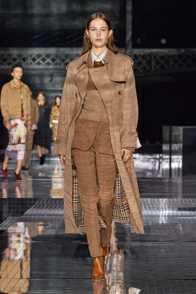Look 29
